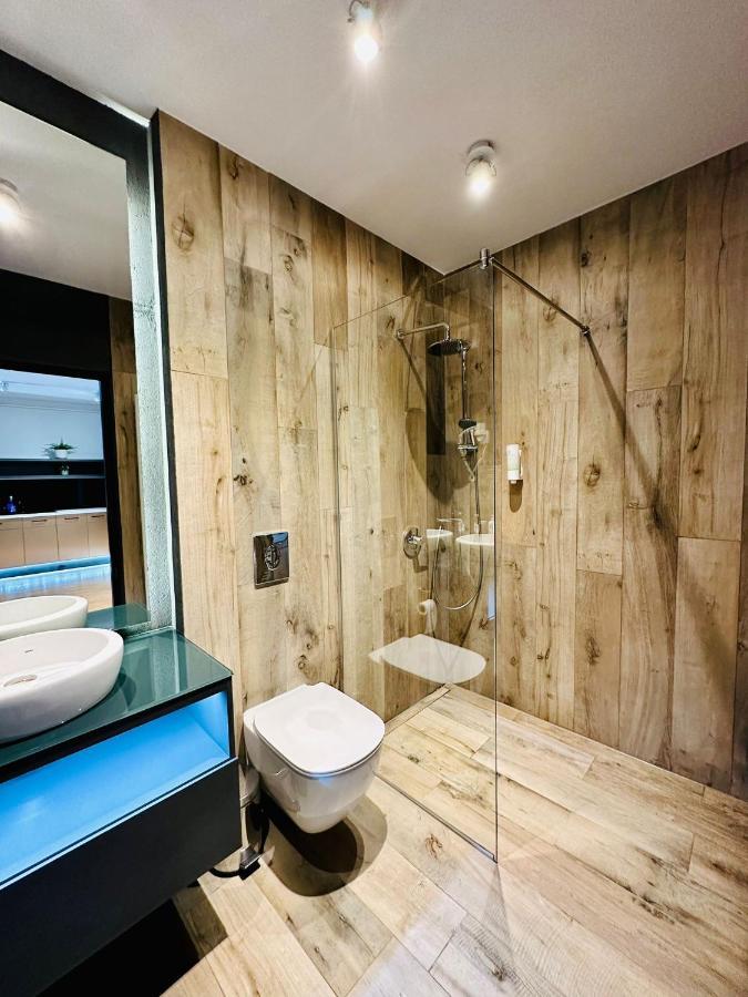 Kharisma Apartment-Free Parking-Ultracentral Cluj-Napoca Ngoại thất bức ảnh