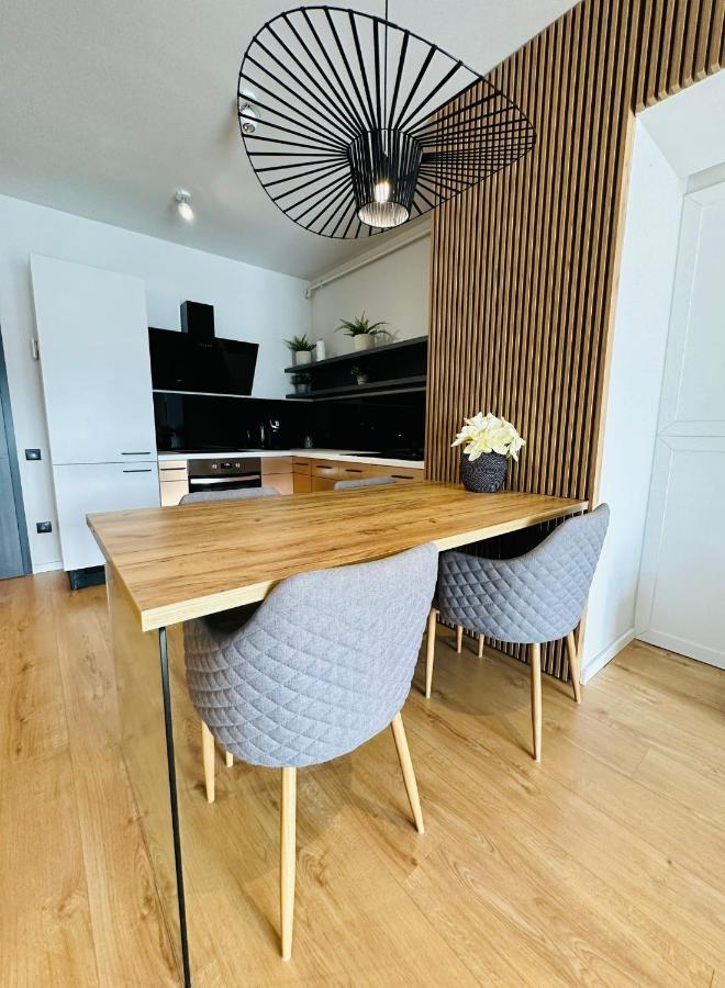 Kharisma Apartment-Free Parking-Ultracentral Cluj-Napoca Ngoại thất bức ảnh