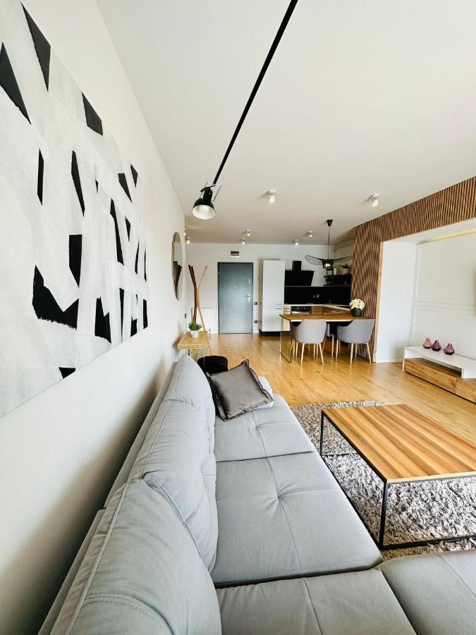 Kharisma Apartment-Free Parking-Ultracentral Cluj-Napoca Ngoại thất bức ảnh